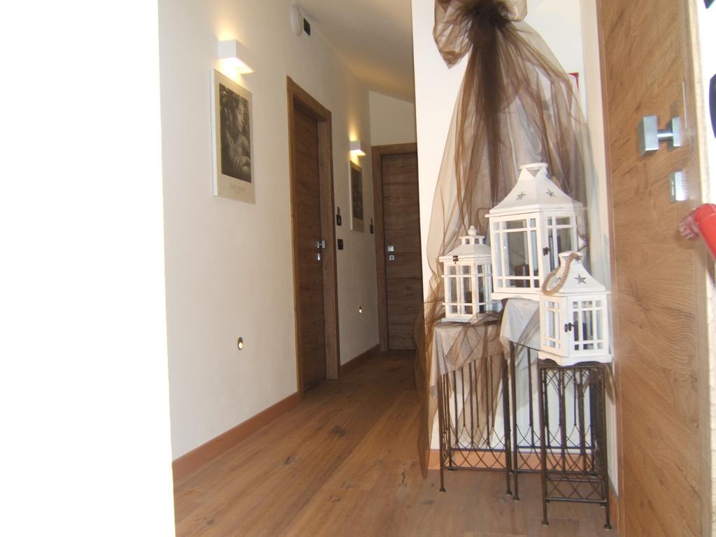 Hotel Berlinghera Sorico Oda fotoğraf